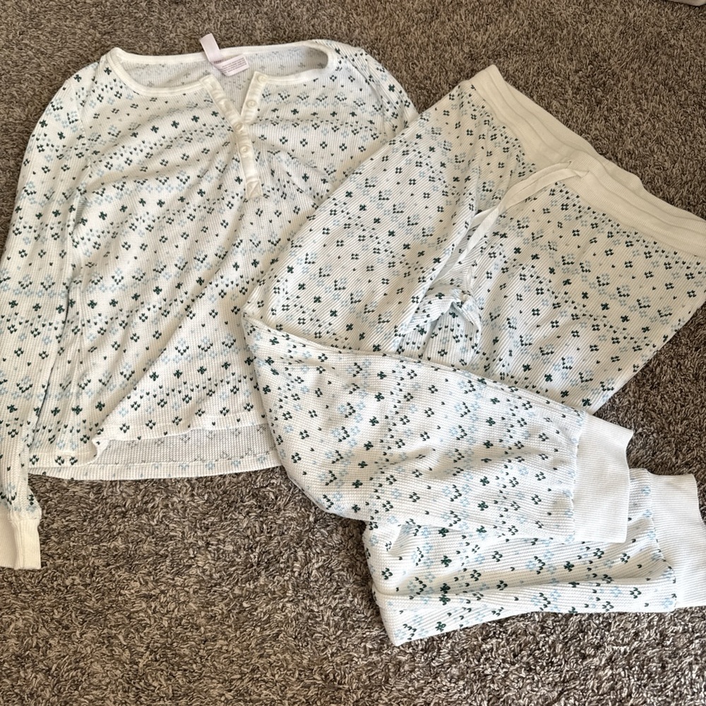 Target White and Green Pajama Set Intimates & Sleepwear